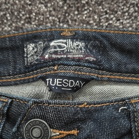 Silver Jeans - Picture 2 of 5